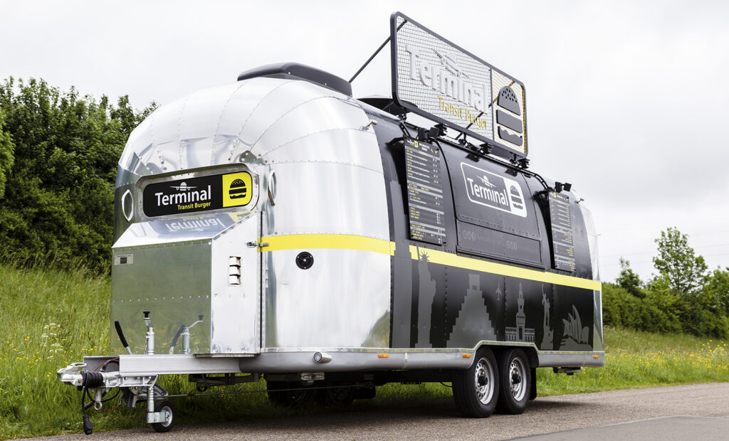 Terminal Transit Burger case - Burger trailer - Food Truck Company
